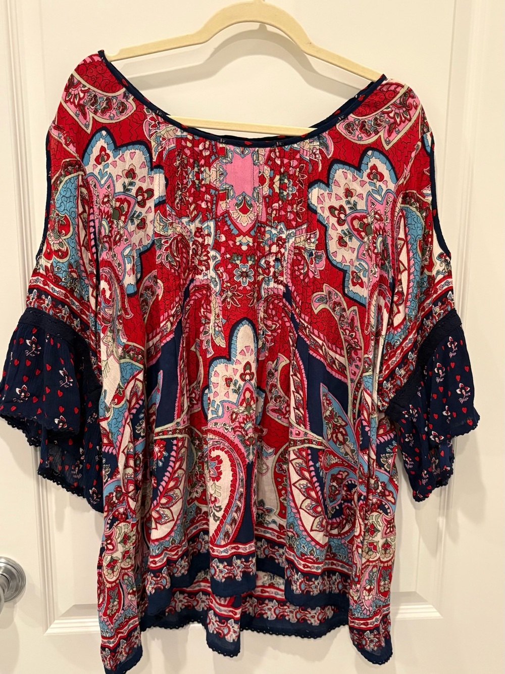 Bila Size XXL Women’s Red Paisley Boho Top Cold Shoulder